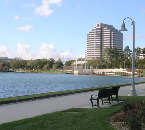 Lagoon and Leo Ryan Park